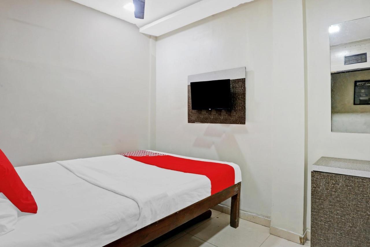 Oyo 84398 Maroshi Residency Bombay Eksteriør billede